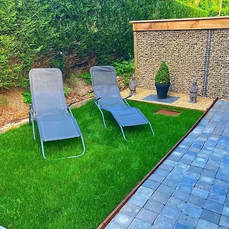Lägenhet Vip Lounge Avec Jacuzzi Et Jardin