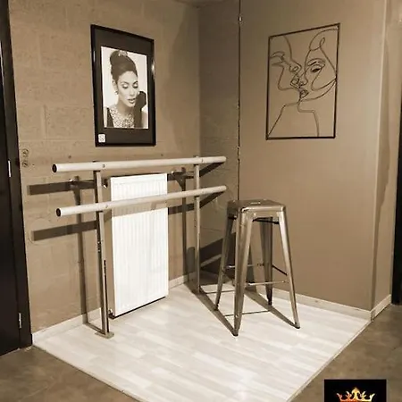 Vip Lounge Avec Jacuzzi Et Jardin *